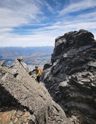 Remarkables Grand Traverse Climb - Guided trip - alpine rock Ascent - Queenstown adventures