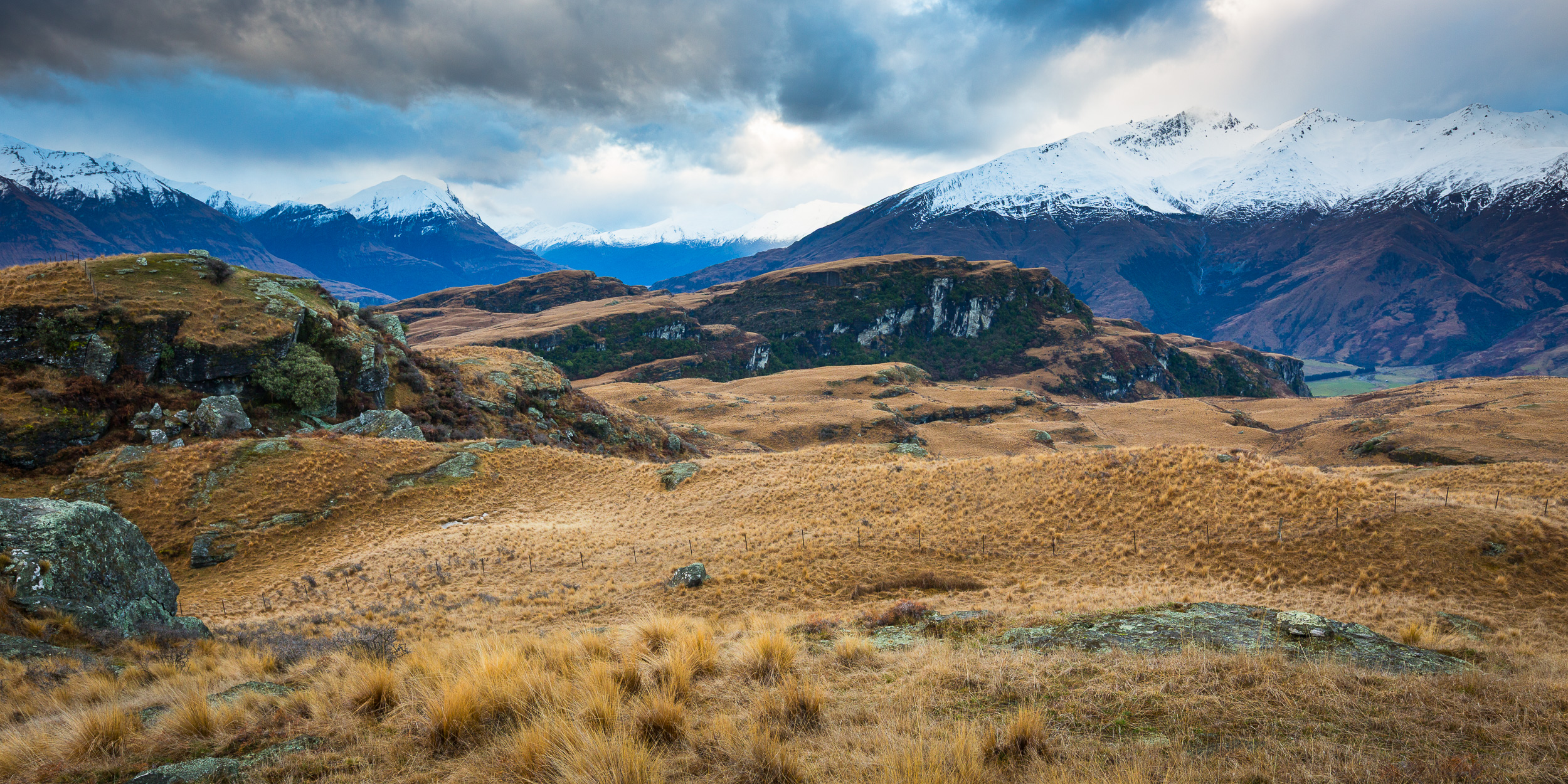 Treks and day hikes - Wanaka - Mountain & Trekking Guides Treks and day hikes - Wanaka - Mountain & Trekking Guides