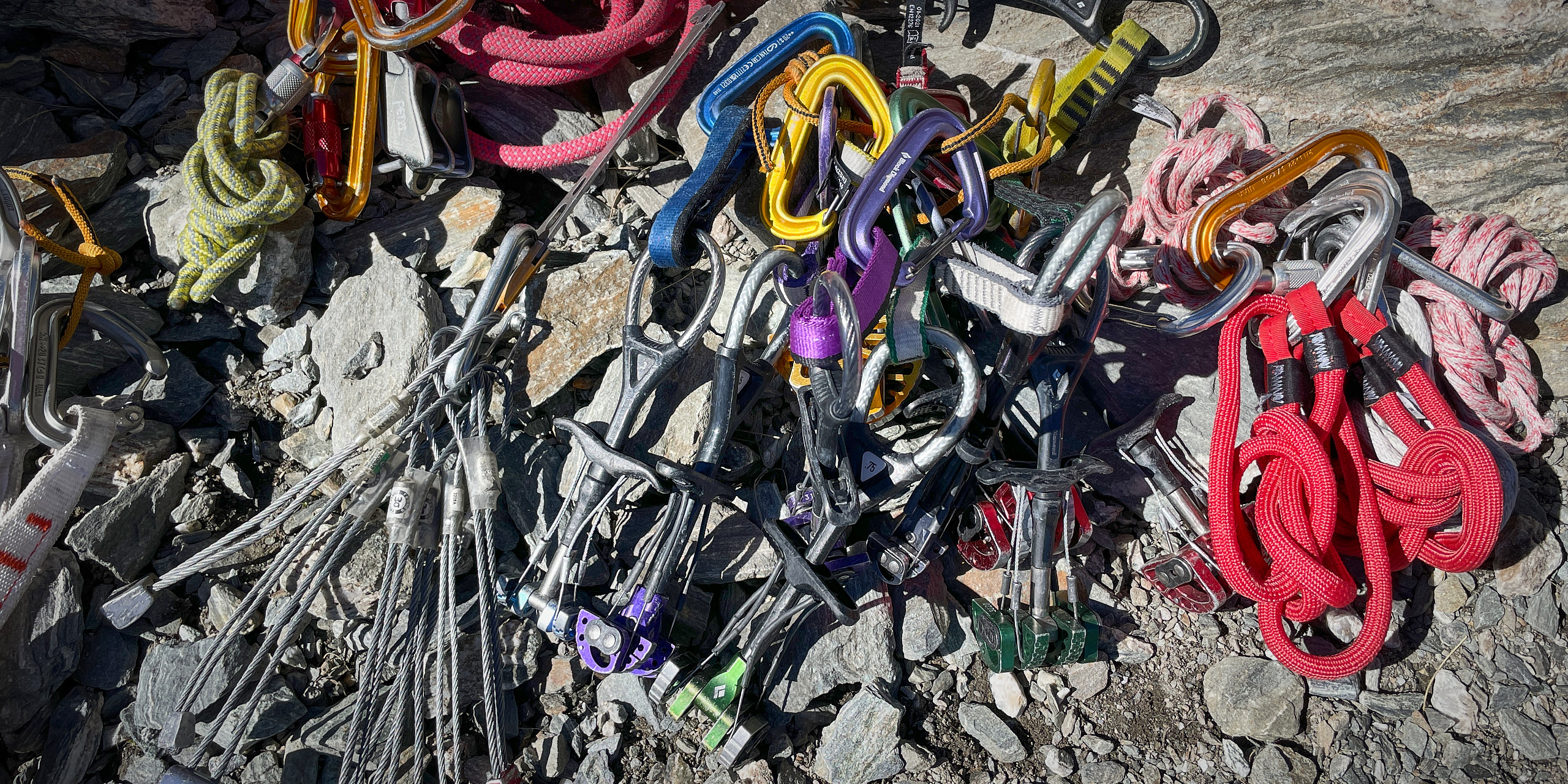 Remarkables Multi-Pitch rock Climbing - Guided Trip - Queenstown - Wanaka Mountain guides Remarkables Multi-Pitch rock Climbing - Guided Trip - Queenstown - Wanaka Mountain guides